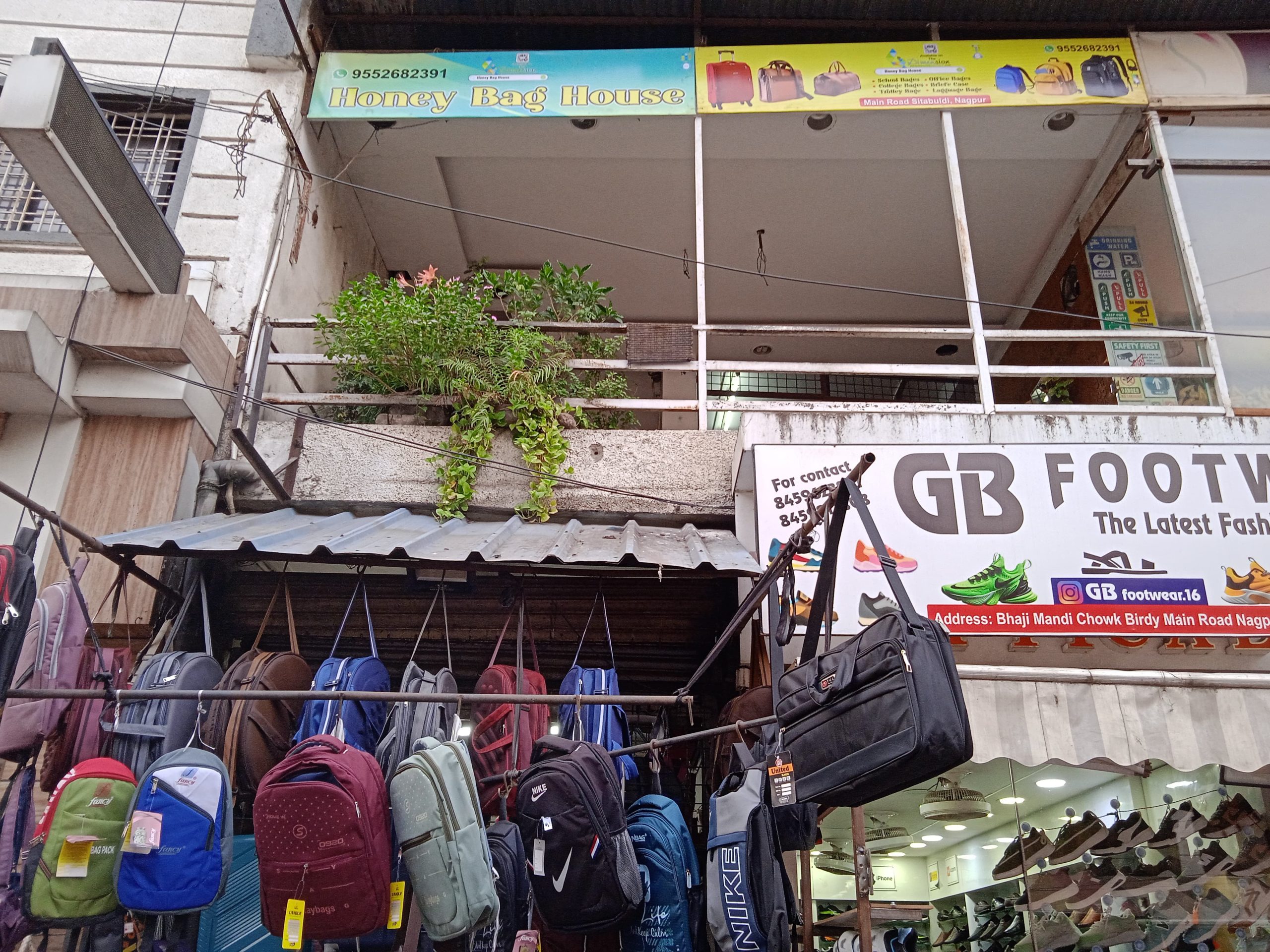 Flex Banner printing press services in Opposite Santosh Pakode Wala Sitabuldi, Nagpur Check sample for Bag Store 3